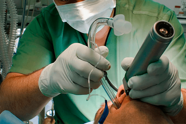 Anestesiología y manejo avanzado de la vía aérea para enfermería | metrodora enfermería